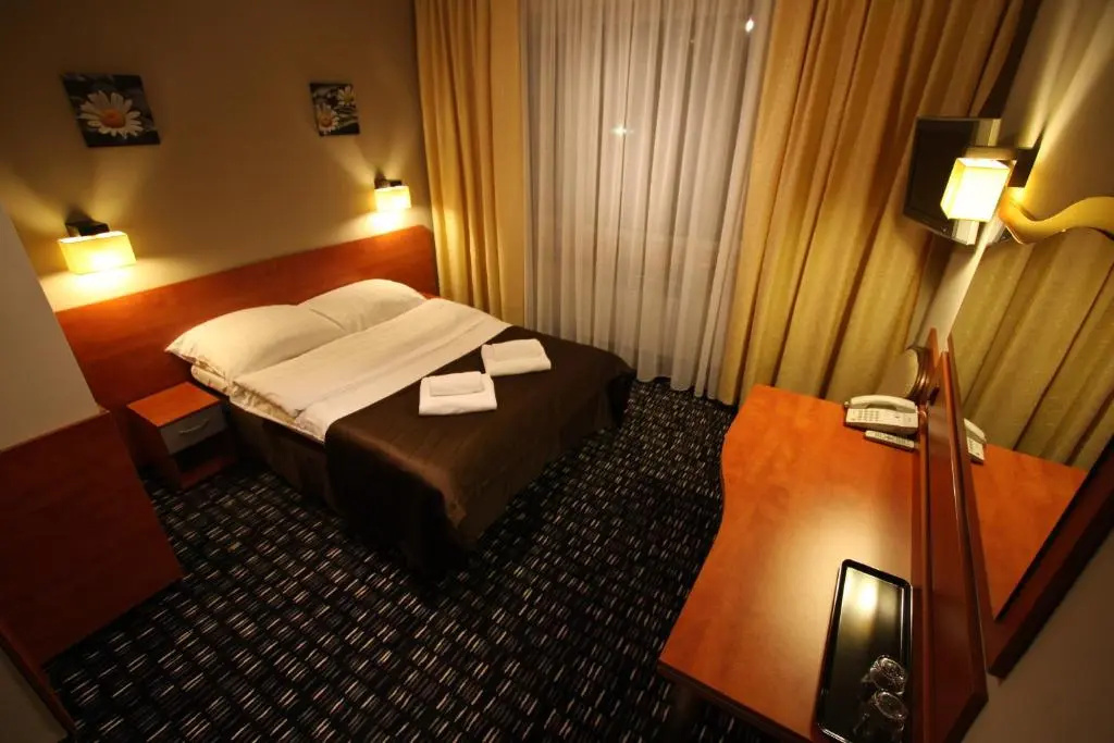 Standard Double room (full double bed)