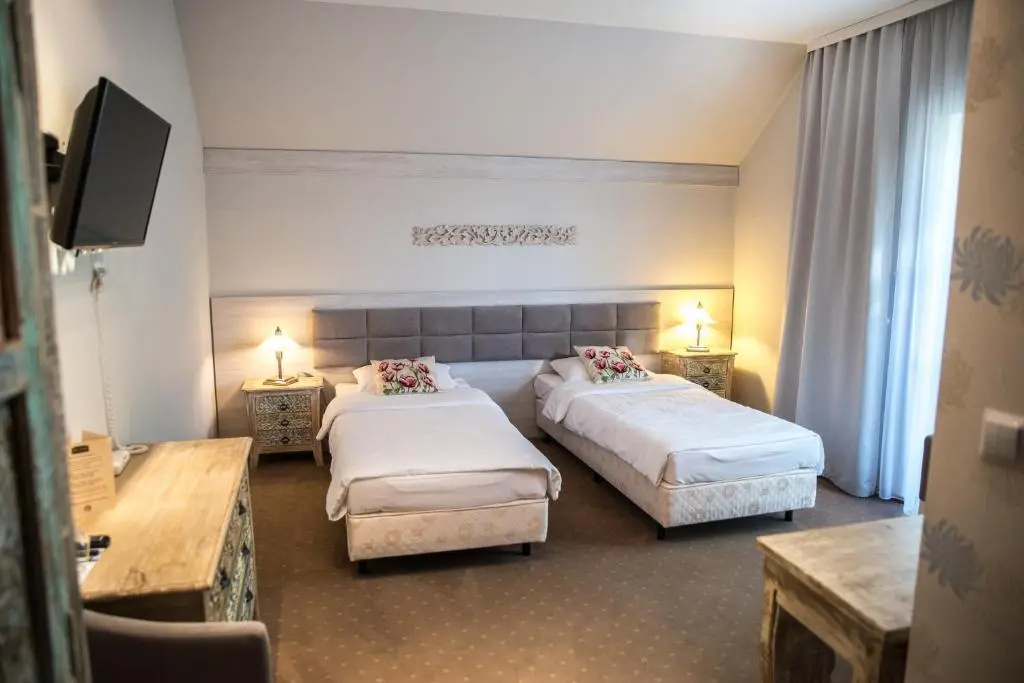 Hotel Legnicki & Restauracja - Chambres