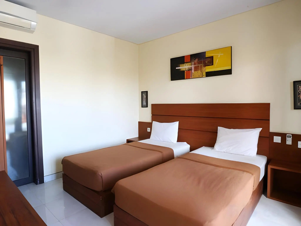 Отель Kondra Premiere Guest House Kuta в Куте