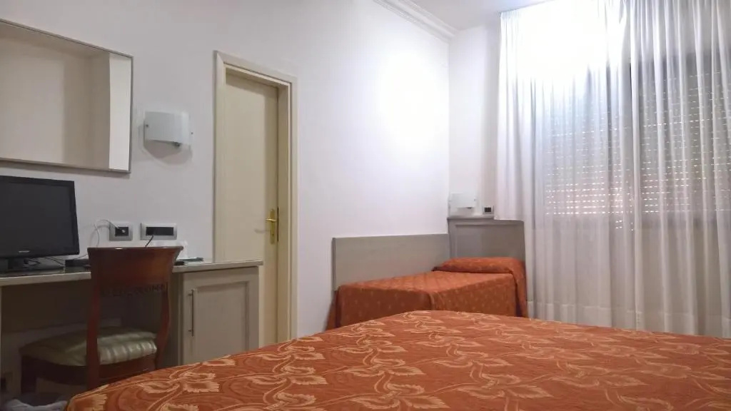Hotel Suisse - Chambres