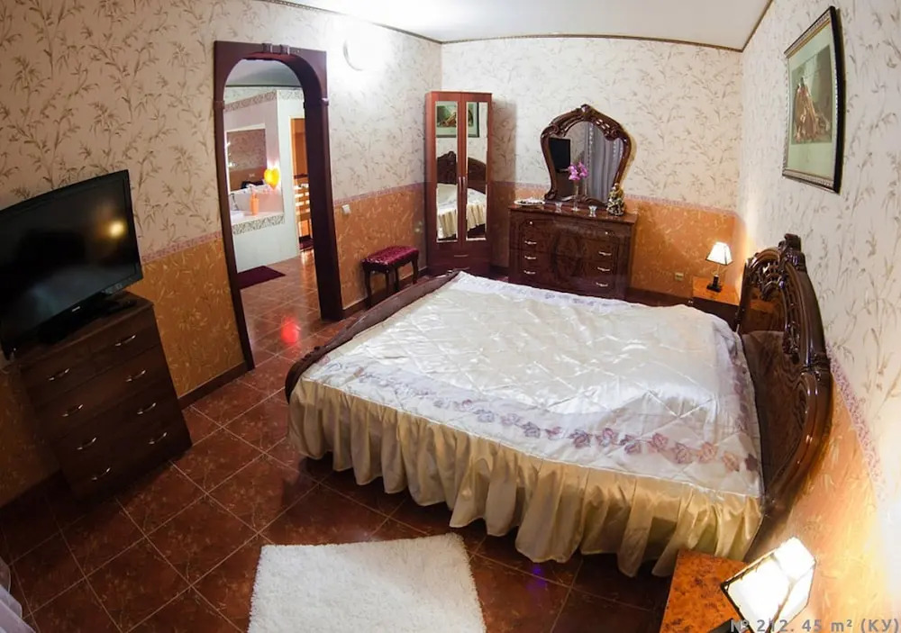 Superior Double room with balcony full double bed