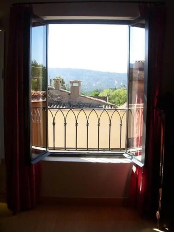 Afficher la photo 8 — La Cour Carree