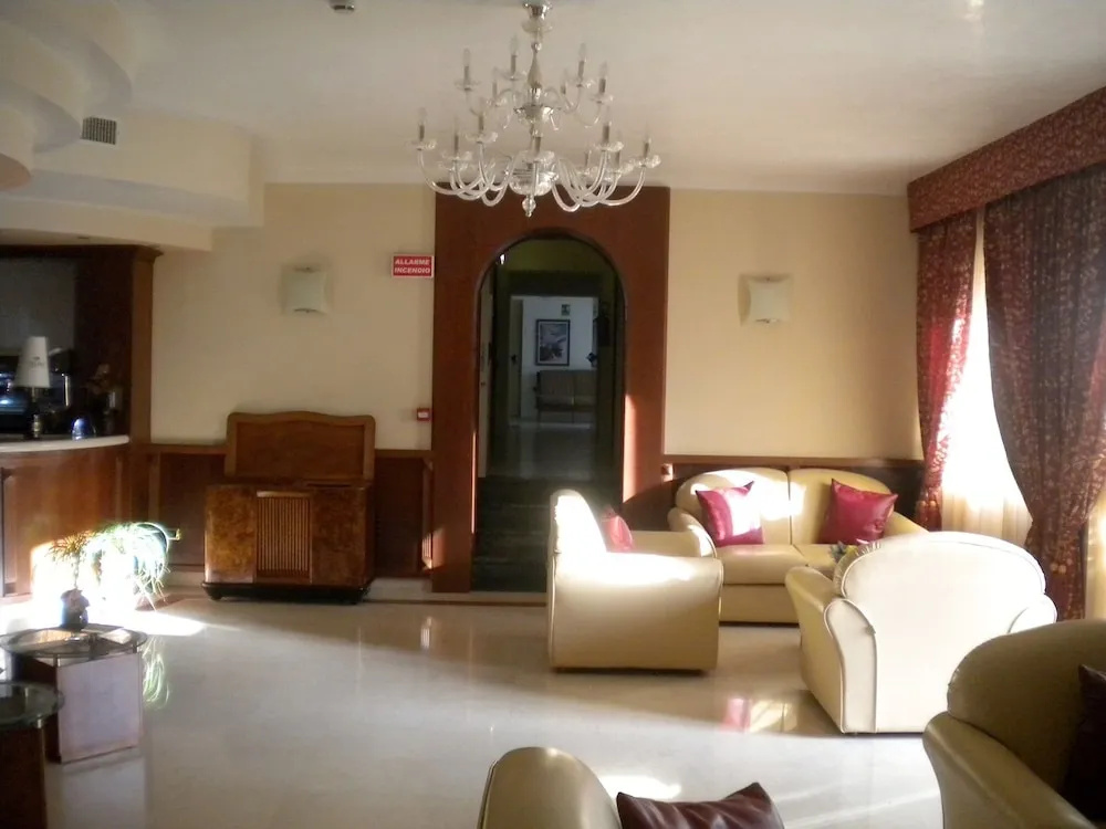 Belvedere Club Hotel - фото 6