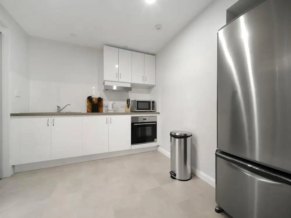 雙人房四人公寓，泳池景