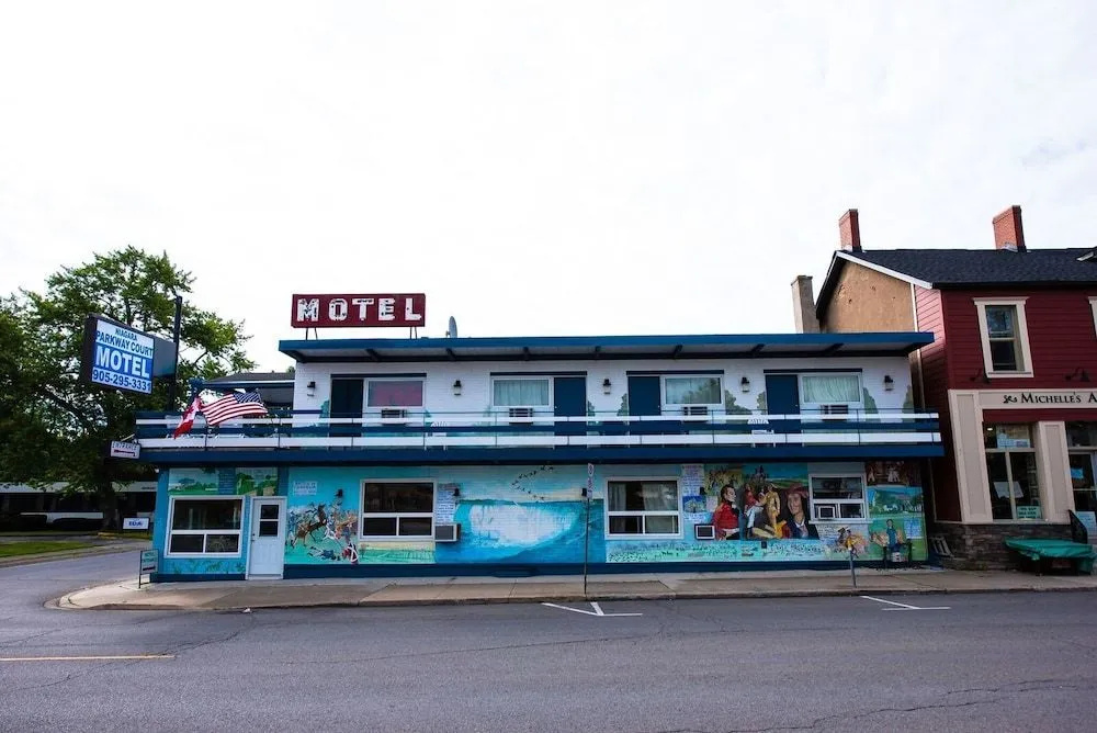 Niagara Parkway Court Motel