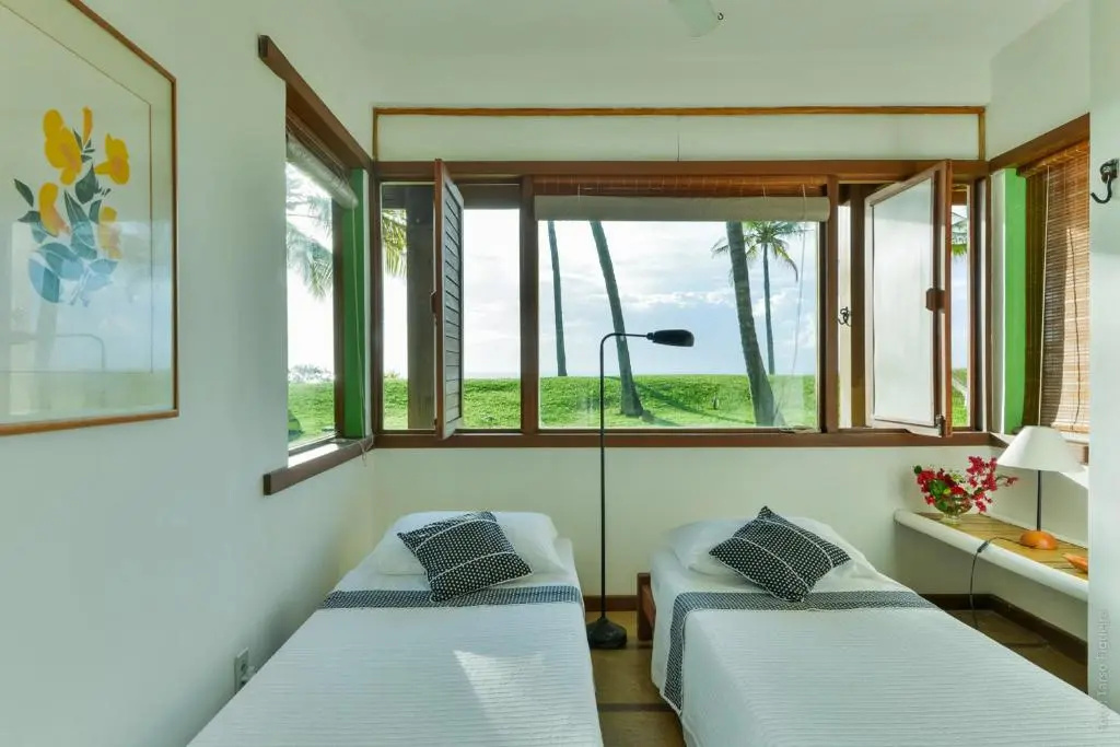 Basement Suite with sea view