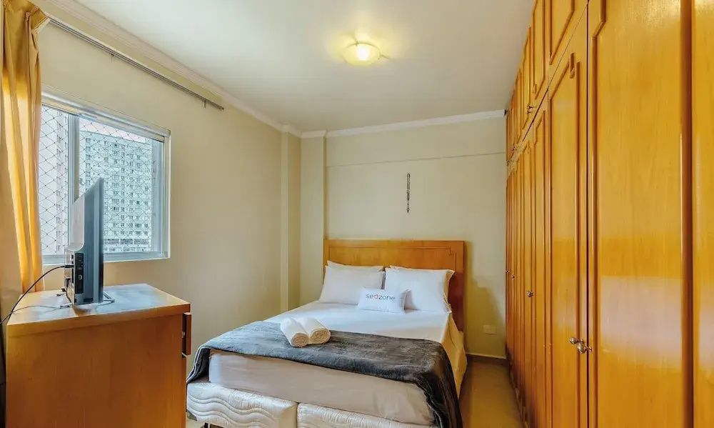 Apartments in a Building 270 m From the Curitiba Botanical Garden - Coss