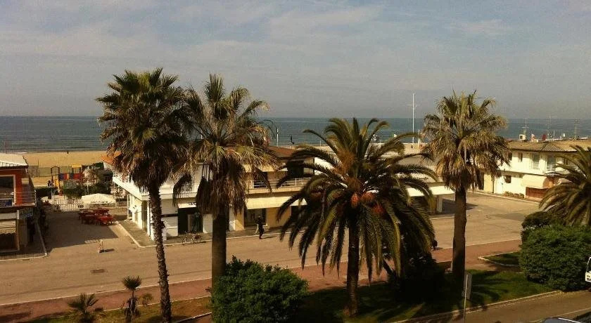 Beach & Waterfront