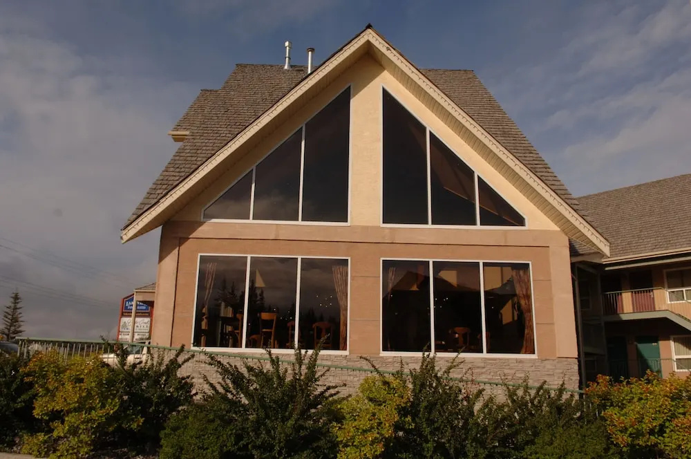 Lakeview Inns & Suites - Hinton