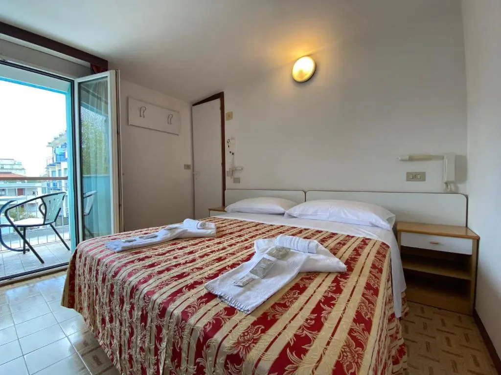 Economy Double room (full double bed)