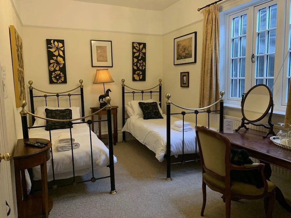 Standard Double room (twin beds)