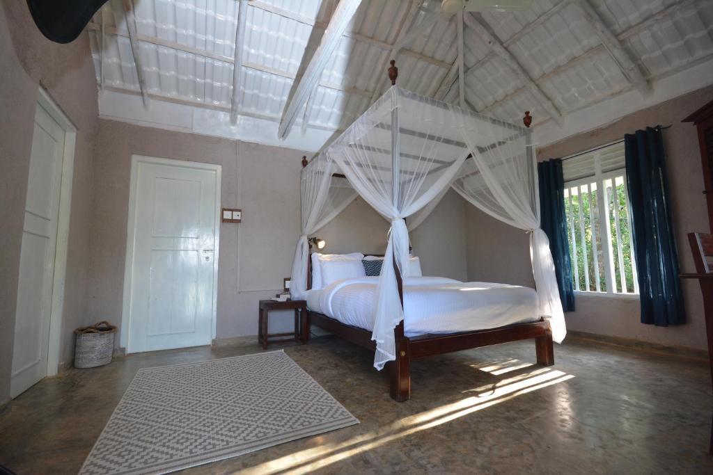 Kadolana Eco Village