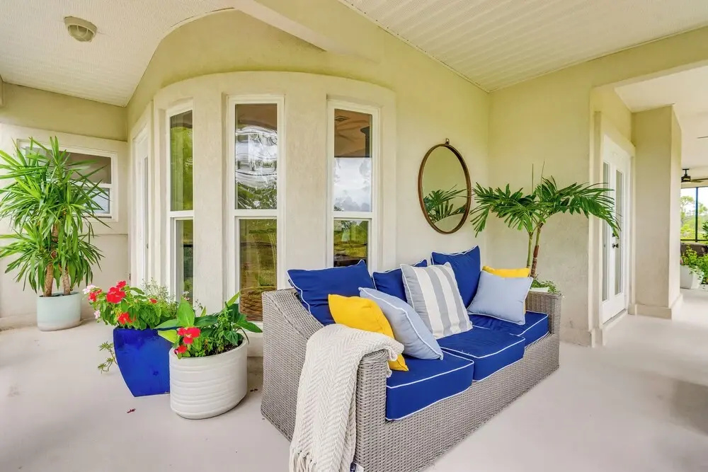 Luxe Gulf Breeze Home w/ Patios - 4 Mi to Beaches!