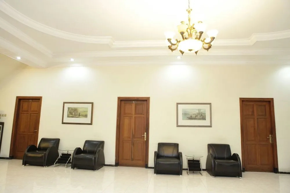 Lobby & Reception