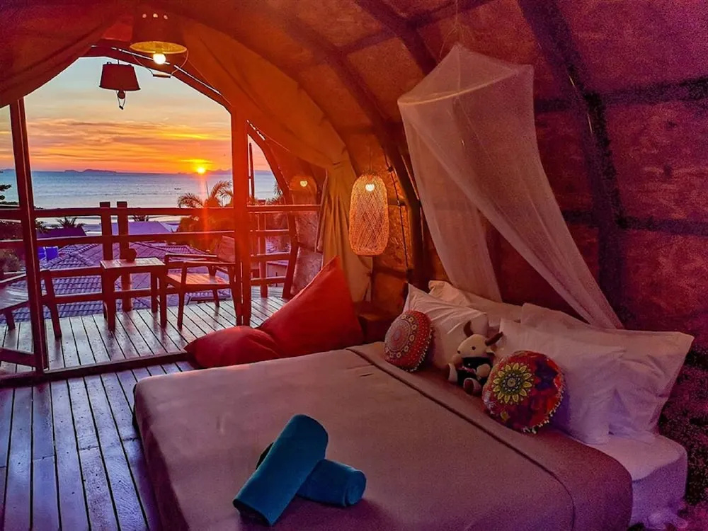 Standard Double room with balcony and with sea view (full double bed)