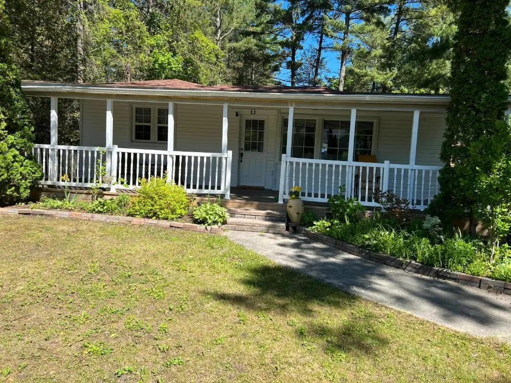 Cheerful beautiful cottage 3 bedroon