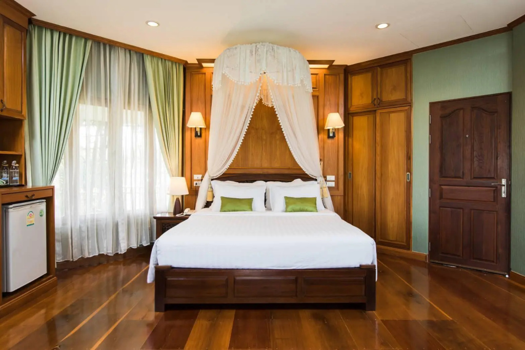 Deluxe Double room with mountain view (full double bed)