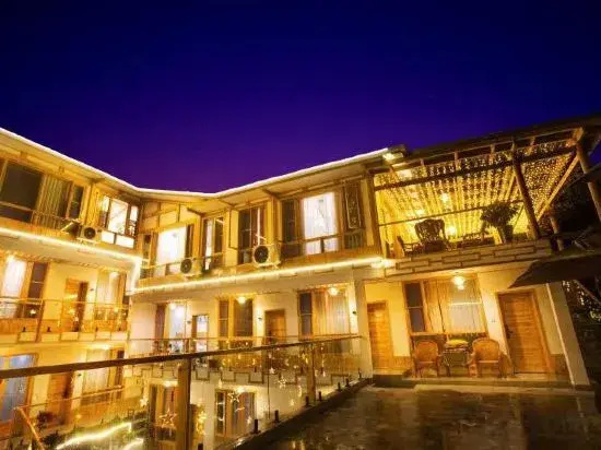 Yunli Shanju Private Tang Homestay