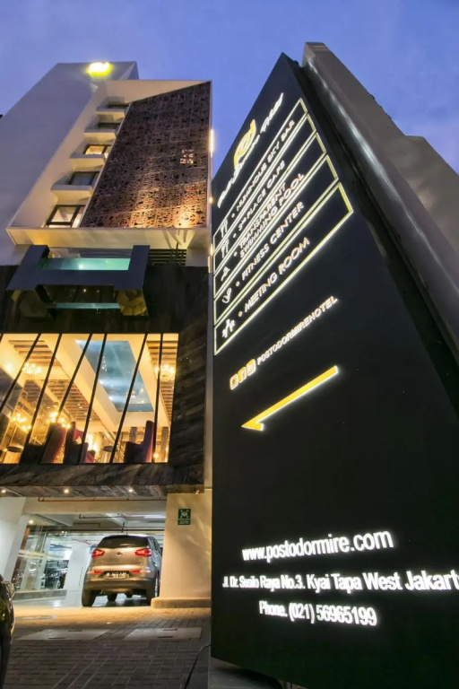 Lobby & Reception