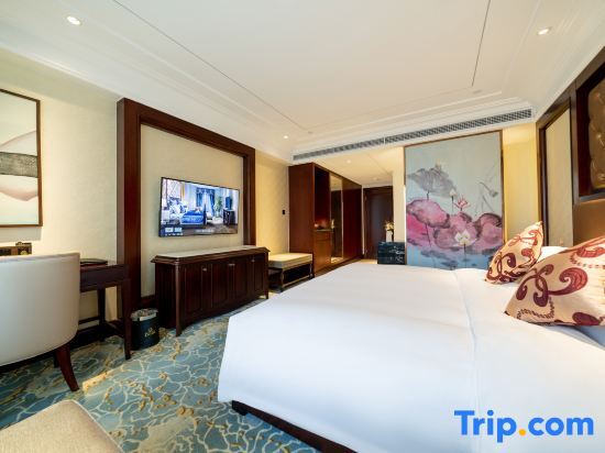 Номер Deluxe в Phoenix Hotel
