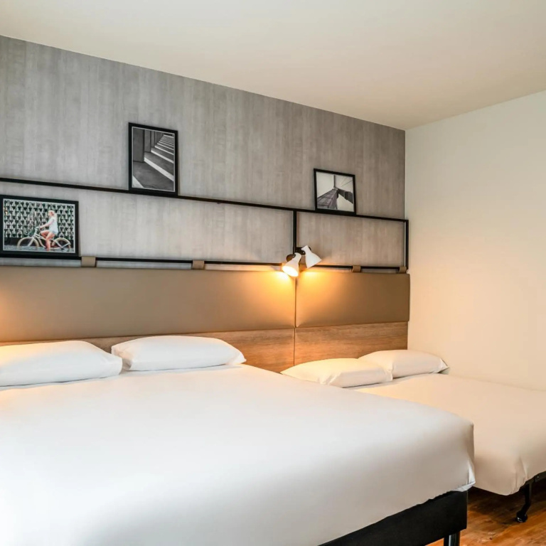 Afficher la photo 7 — ibis Bordeaux Nord Carbon Blanc