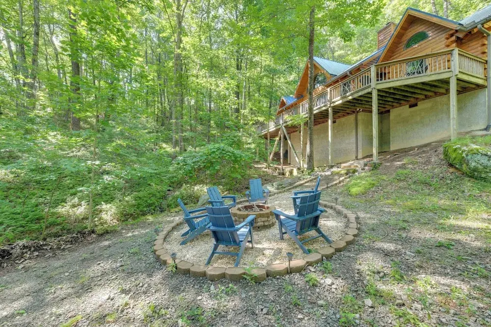 Scenic Blue Ridge Cabin Rental w/ Resort Amenities