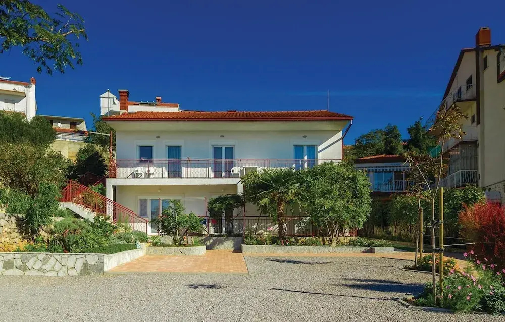 Stunning Home in Novi Vinodolski With Wifi and 4 Bedrooms