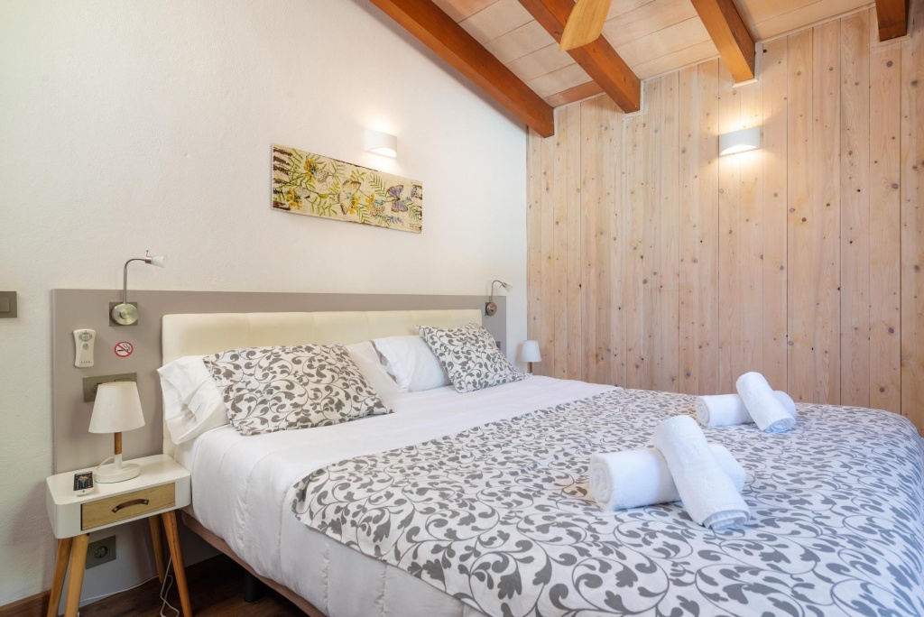 CA NA ROSA - Villa with private pool in Campanet. Free WiFi