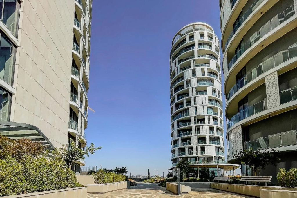Ellipse Luxury High Rise Apartment