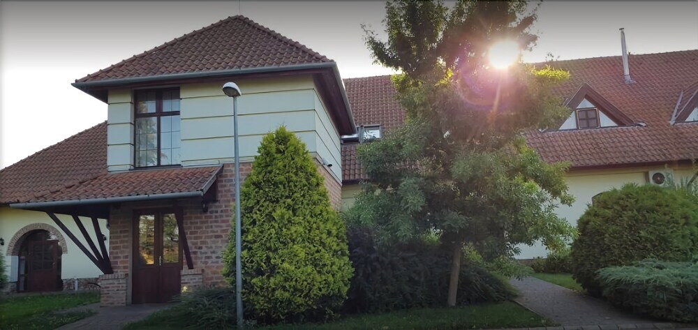 Józsi Bácsi Vendéglője és Szállodája - фото 18