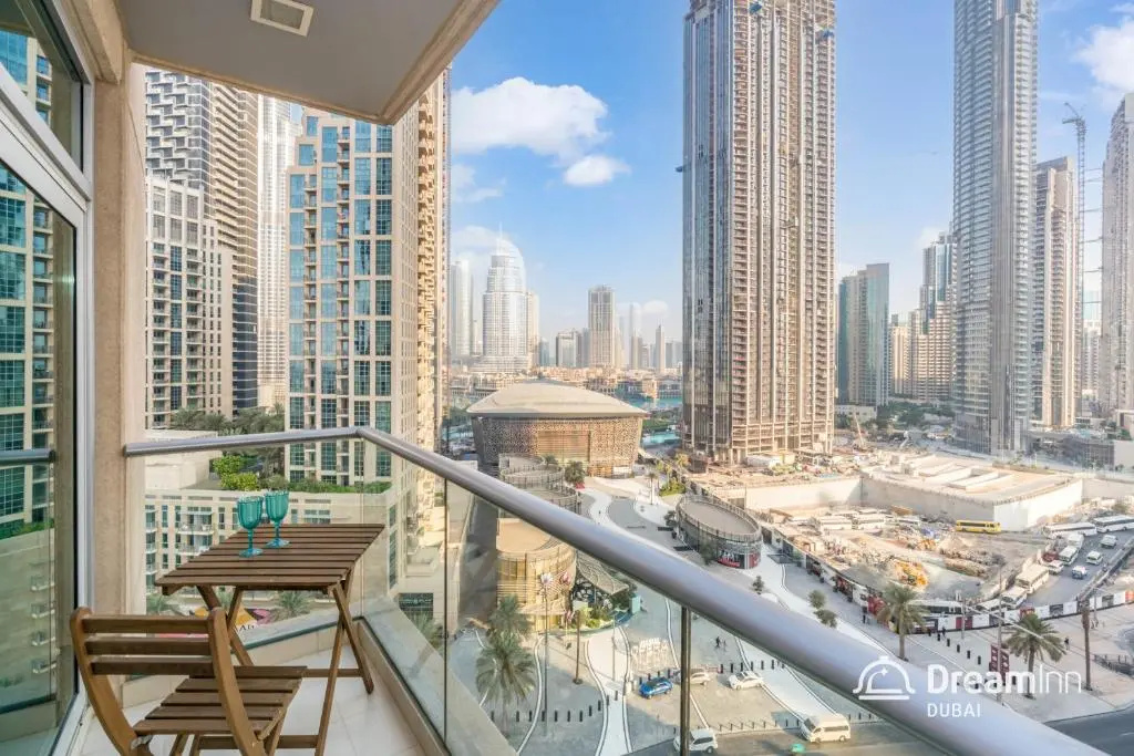 Dream Inn Apartments - Loft Towers
