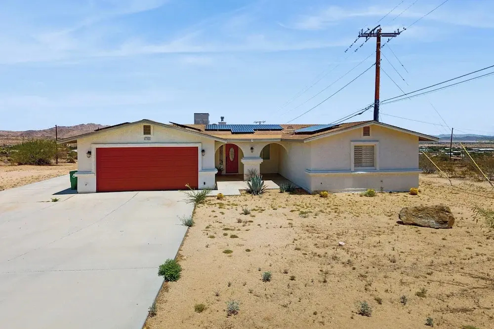 4BR Home in Joshua Tree w/ Private Pool & Fire Pit