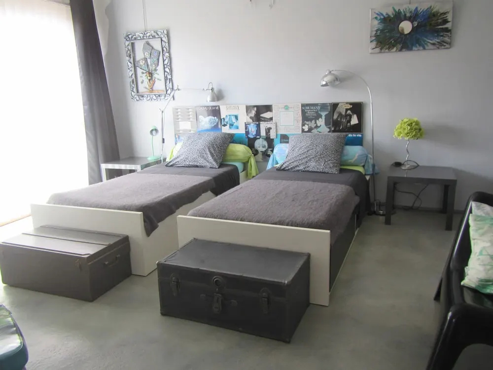 2 Bedrooms Apartment