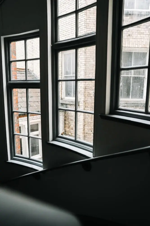 16 Queen Avenue - 3
