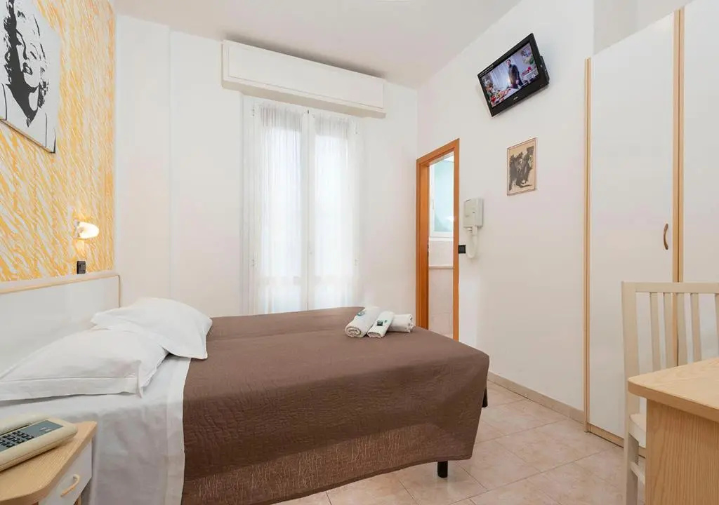 Standard Double room with balcony (full double bed)