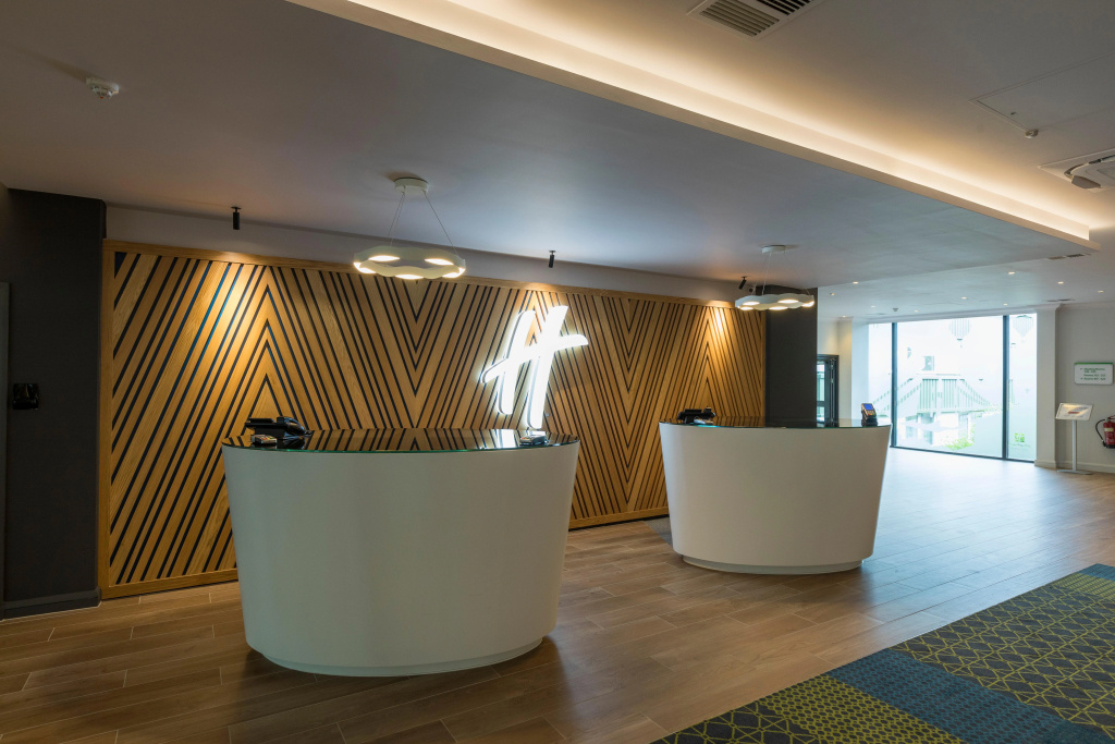 Lobby & Reception