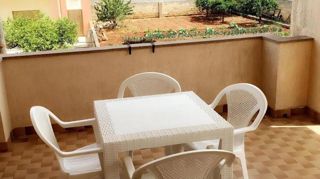 Standard Double room with balcony (full double bed)