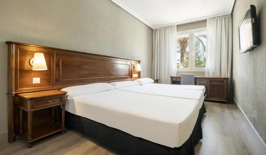 Hotel ILUNION Las Lomas - Chambres