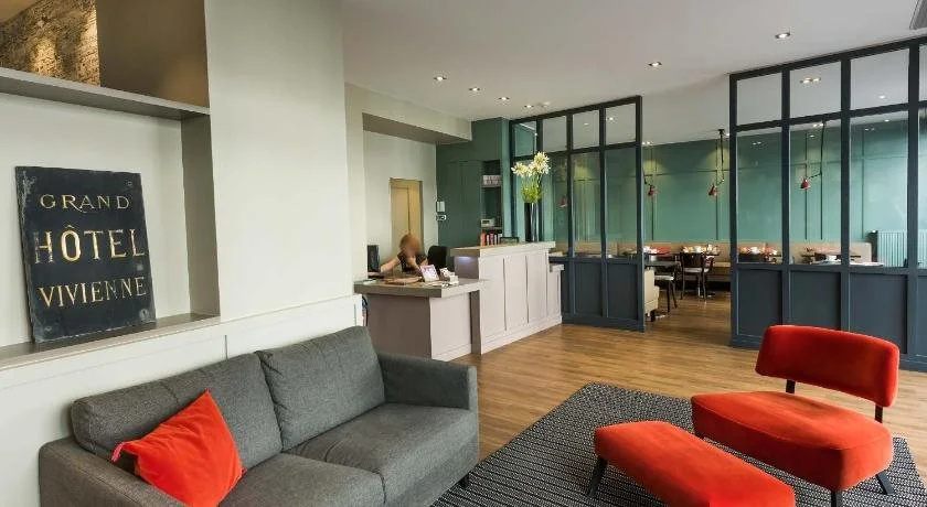 Lobby & Reception