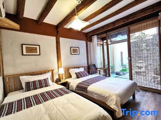 3 Bedrooms Standard room