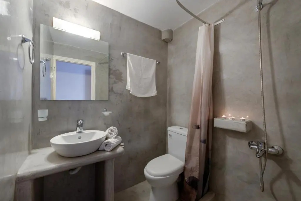 Superior Double room (full double bed)