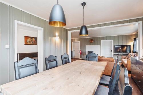 Basecamp Frich’s Hjerkinn by null