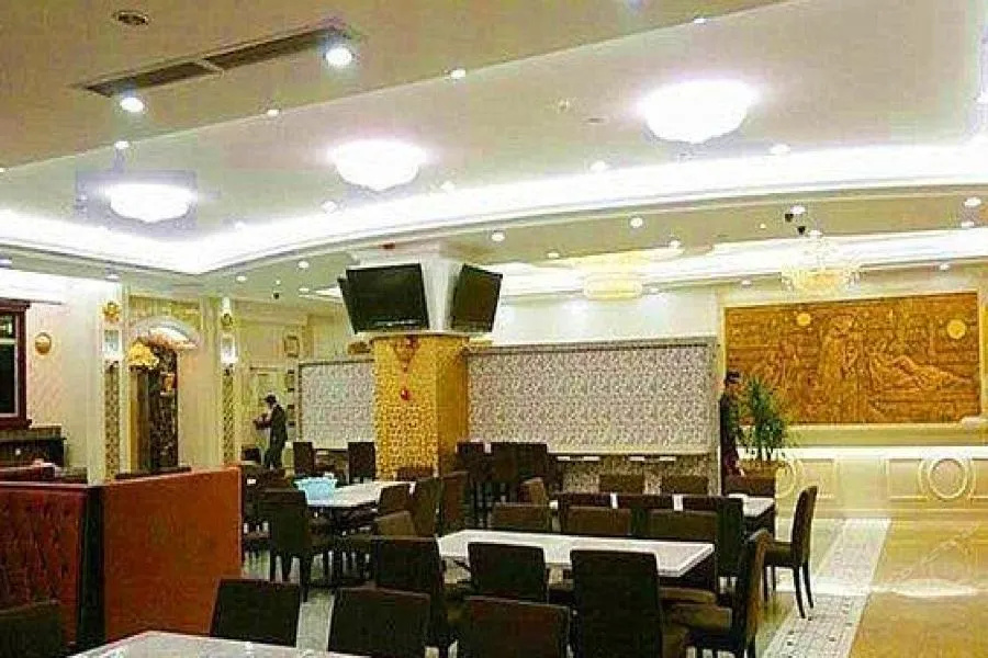 Food & Beverage