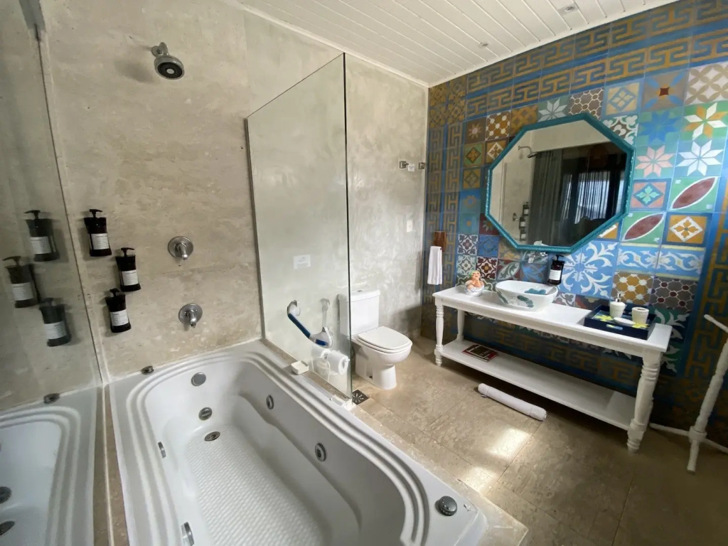 Deluxe Double room with balcony and with sea view full double bed