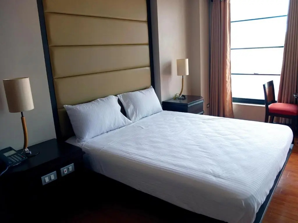 Deluxe Double room (full double bed)