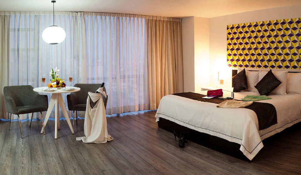 Deluxe Double room (full double bed)