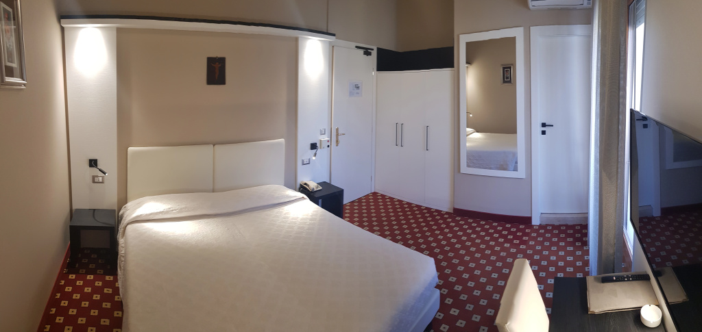 Hotel Diana — 5