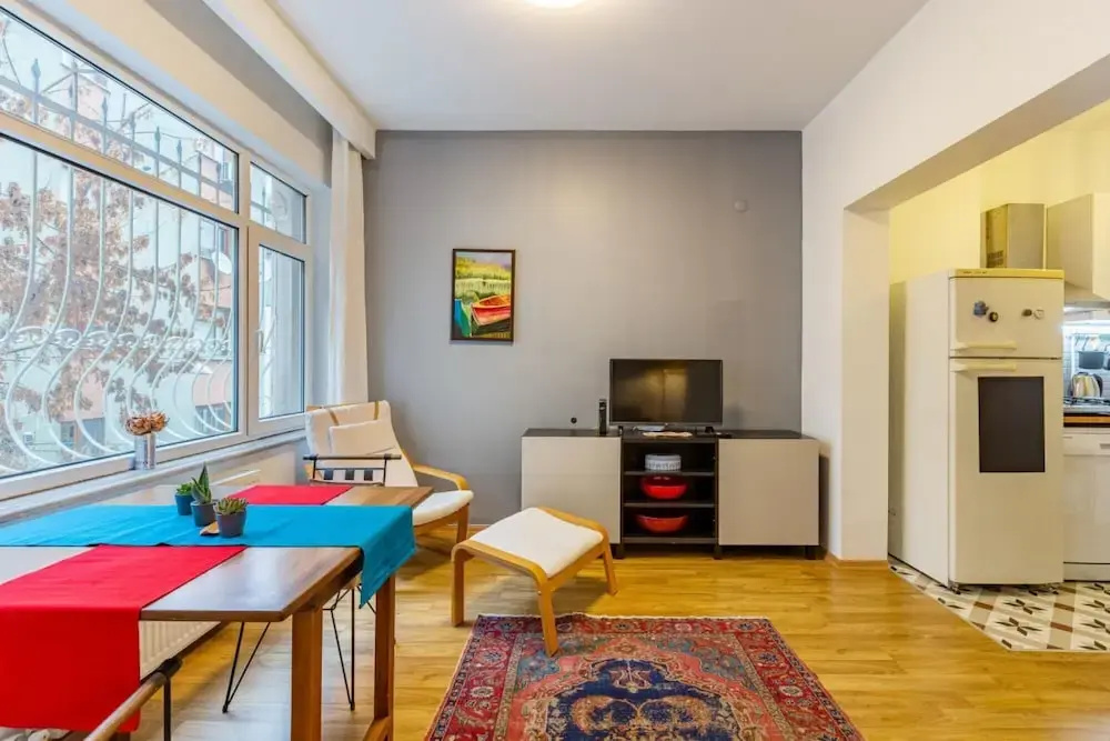 Vibrant Flat in Cihangir With Central Location