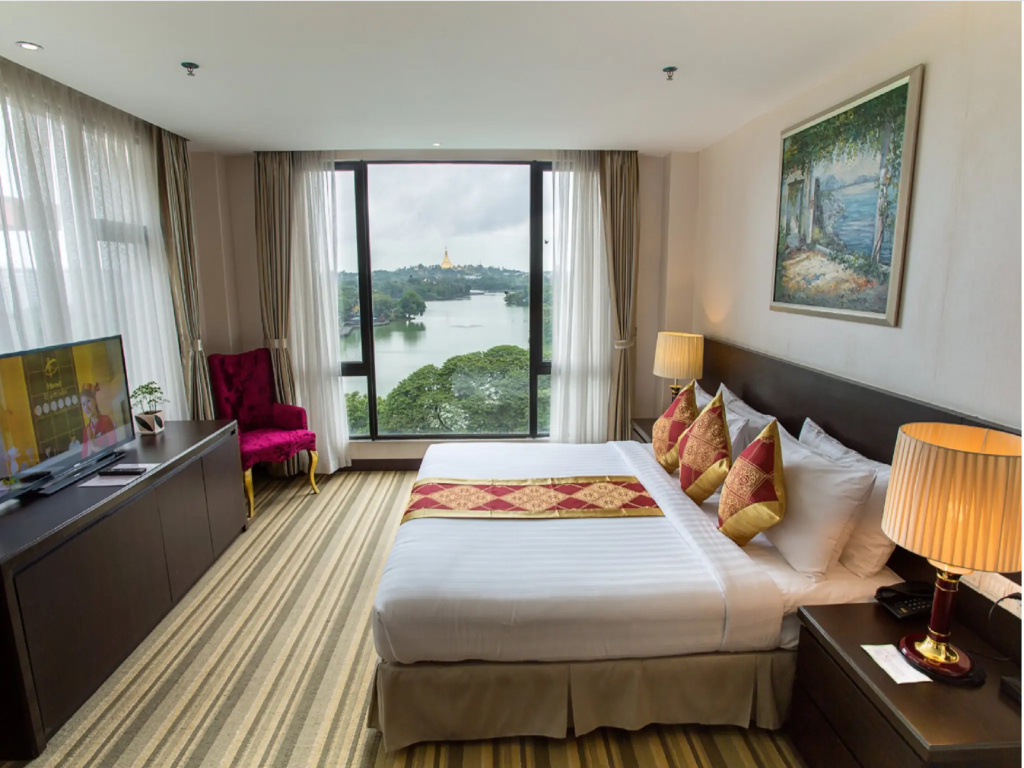 Premier room with lake view