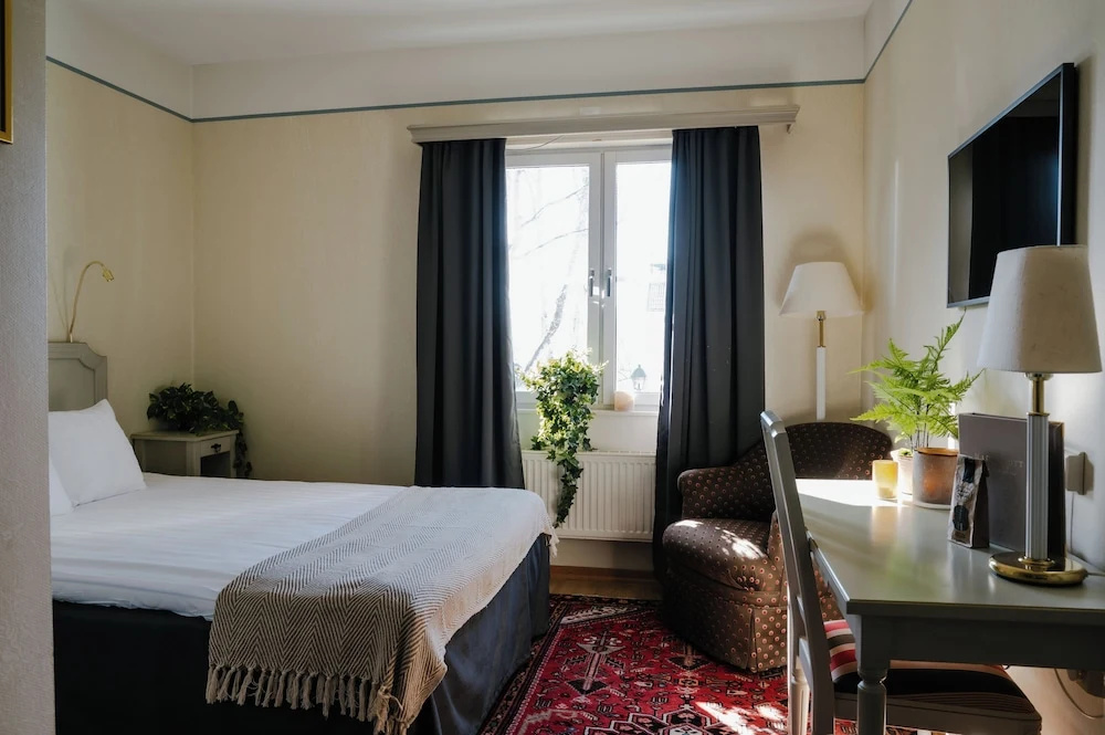 Economy room